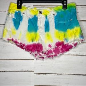Tie Dye White Jean Cutoff Shorts 7/8